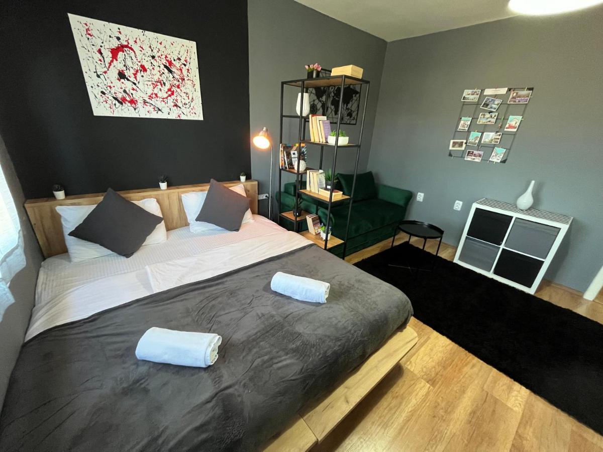 Mickitos City Center Apartment Skopje Zewnętrze zdjęcie