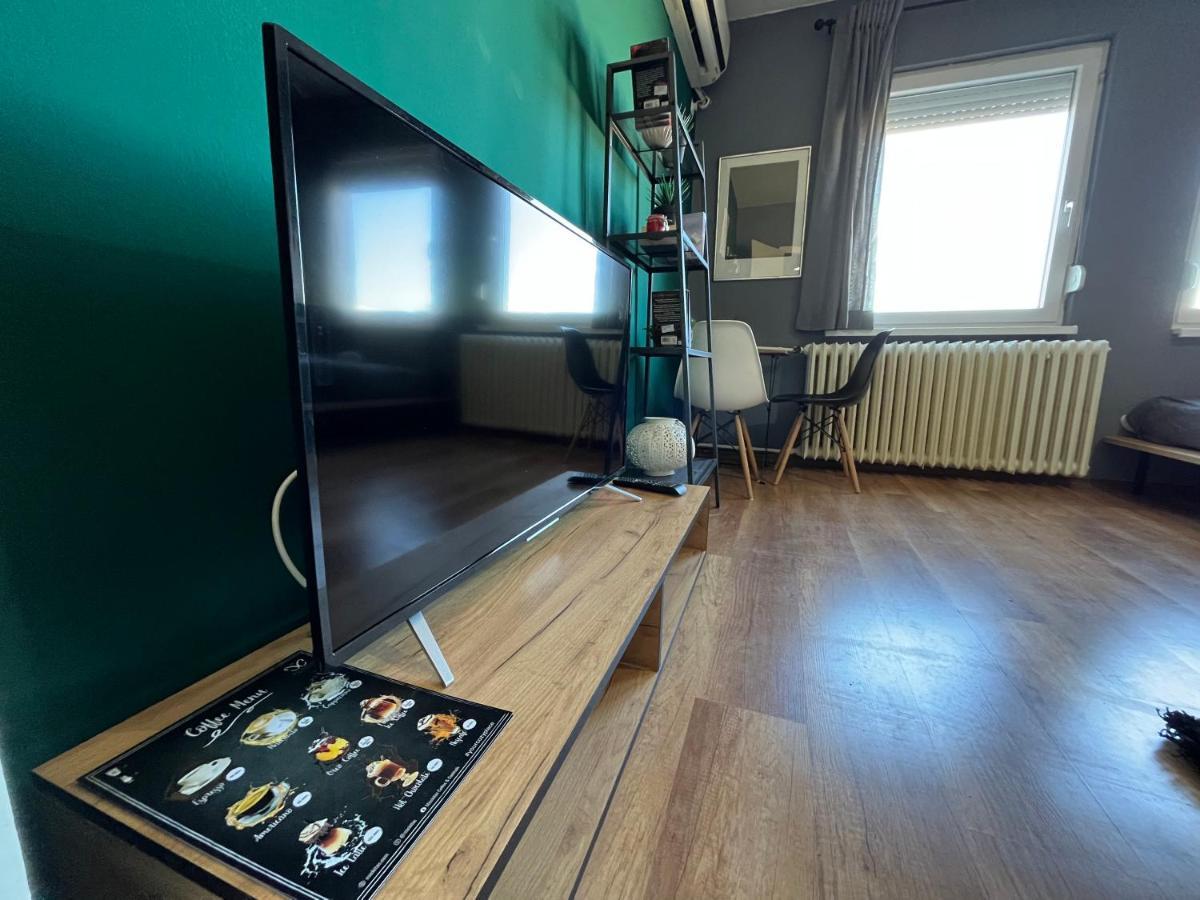Mickitos City Center Apartment Skopje Zewnętrze zdjęcie